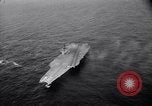 Immagine di USS Constellation CVA 64 Oceano Pacifico del sud, 1962, secondo 35 filmato di repertorio 65675035350