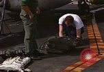 Image RA 5C AVION le Vietnam du Nord, 1967, de la seconde 12 séquences d'archives historiques vidéo 65675035357
