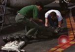 Image RA 5C AVION le Vietnam du Nord, 1967, de la seconde 15 séquences d'archives historiques vidéo 65675035357