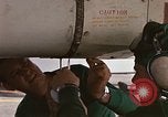 Image RA 5C AVION le Vietnam du Nord, 1967, de la seconde 43 séquences d'archives historiques vidéo 65675035357