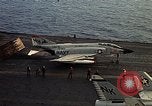 Immagine di F 4J piano Golfo del Tonchino Vietnam, 1970, secondo 4 filmato di repertorio 65675035359