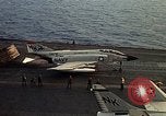Immagine di F 4J piano Golfo del Tonchino Vietnam, 1970, secondo 13 filmato di repertorio 65675035359