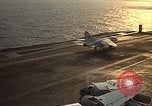 Immagine di F 4J piano Golfo del Tonchino Vietnam, 1970, secondo 29 filmato di repertorio 65675035359