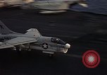 Immagine di F 4J piano Golfo del Tonchino Vietnam, 1970, secondo 33 filmato di repertorio 65675035359