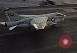 Immagine di F 4J piano Golfo del Tonchino Vietnam, 1970, secondo 35 filmato di repertorio 65675035359