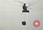 Immagine di UH 46D elicottero Golfo del Tonchino Vietnam, 1970, secondo 5 filmato di repertorio 65675035361