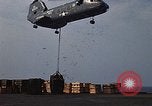 Immagine di UH 46D elicottero Golfo del Tonchino Vietnam, 1970, secondo 55 filmato di repertorio 65675035361