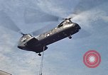 Immagine di UH 46D elicottero Golfo del Tonchino Vietnam, 1970, secondo 60 filmato di repertorio 65675035361