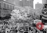 Immagine di Mardi Gras New Orleans Louisiana USA, 1966, secondo 50 filmato di repertorio 65675035364