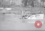 Immagine di Swamp Buggy Derby Naples Florida USA, 1966, secondo 33 filmato di repertorio 65675035365