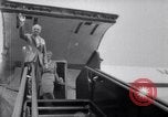Immagine di Ellsworth Bunker Saigon Vietnam, 1967, secondo 35 filmato di repertorio 65675035368