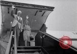 Immagine di Ellsworth Bunker Saigon Vietnam, 1967, secondo 36 filmato di repertorio 65675035368
