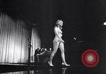 Immagine di Teresita Massa Long Beach California USA, 1967, secondo 6 filmato di repertorio 65675035371