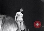 Immagine di Teresita Massa Long Beach California USA, 1967, secondo 11 filmato di repertorio 65675035371