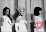 Immagine di Teresita Massa Long Beach California USA, 1967, secondo 18 filmato di repertorio 65675035371