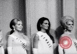 Immagine di Teresita Massa Long Beach California USA, 1967, secondo 19 filmato di repertorio 65675035371