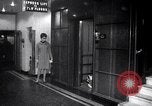 Immagine di Ciclomotore elettrico Londra Inghilterra Regno Unito, 1967, secondo 21 filmato di repertorio 65675035372