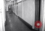 Immagine di Ciclomotore elettrico Londra Inghilterra Regno Unito, 1967, secondo 22 filmato di repertorio 65675035372