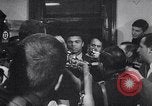 Standbild Muhammad Ali weigert sich militärischen Eid Houston Texas USA, 1967, aus Sekunde 10 historischem Filmmaterial Videoclip 65675035373