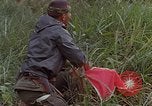 Standbild US Marine Khe Sanh Vietnam, 1968, aus Sekunde 9 historischem Filmmaterial Videoclip 65675035389
