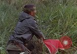Standbild US Marine Khe Sanh Vietnam, 1968, aus Sekunde 10 historischem Filmmaterial Videoclip 65675035389