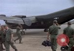 Immagine di I soldati USA Tan Son Nhut Air Force Base Vietnam, 1967, secondo 9 filmato di repertorio 65675035391