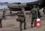 Immagine di I soldati USA Tan Son Nhut Air Force Base Vietnam, 1967, secondo 16 filmato di repertorio 65675035391