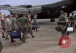 Immagine di I soldati USA Tan Son Nhut Air Force Base Vietnam, 1967, secondo 19 filmato di repertorio 65675035391