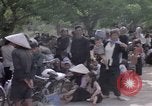 Immagine di Vietcong sospetti Binh Duong provincia Sud Vietnam, 1967, secondo 4 filmato di repertorio 65675035394