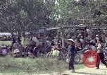 Immagine di Vietcong sospetti Binh Duong provincia Sud Vietnam, 1967, secondo 22 filmato di repertorio 65675035394
