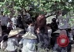 Immagine di Vietcong sospetti Binh Duong provincia Sud Vietnam, 1967, secondo 33 filmato di repertorio 65675035394