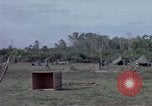 Immagine di Vietcong sospetti Binh Duong provincia Sud Vietnam, 1967, secondo 44 filmato di repertorio 65675035394