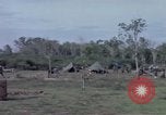 Immagine di Vietcong sospetti Binh Duong provincia Sud Vietnam, 1967, secondo 46 filmato di repertorio 65675035394