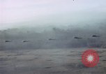 Standbild UH 1D Hubschrauber Binh Duong Provinz Süd Vietnam, 1967, aus Sekunde 30 historischem Filmmaterial Videoclip 65675035395