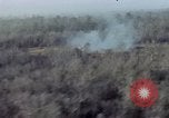 Standbild UH 1D Hubschrauber Binh Duong Provinz Süd Vietnam, 1967, aus Sekunde 38 historischem Filmmaterial Videoclip 65675035395