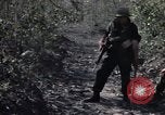 Standbild US Army Soldaten Binh Duong Provinz Süd Vietnam, 1967, aus Sekunde 9 historischem Filmmaterial Videoclip 65675035396