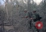 Standbild US Army Soldaten Binh Duong Provinz Süd Vietnam, 1967, aus Sekunde 39 historischem Filmmaterial Videoclip 65675035396