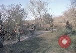 Standbild US Army Soldaten Binh Duong Provinz Süd Vietnam, 1967, aus Sekunde 61 historischem Filmmaterial Videoclip 65675035396