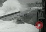 Standbild hohe Windgeschwindigkeiten Donostia-San Sebastián Spanien, 1962, aus Sekunde 28 historischem Filmmaterial Videoclip 65675035414