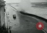 Standbild hohe Windgeschwindigkeiten Donostia-San Sebastián Spanien, 1962, aus Sekunde 32 historischem Filmmaterial Videoclip 65675035414