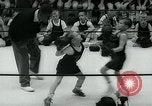 Standbild Boxkampf Annapolis Maryland USA, 1962, aus Sekunde 58 historischem Filmmaterial Videoclip 65675035415