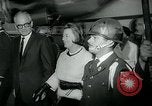 Standbild Lyndon B Johnson Phoenix Arizona USA, 1964, aus Sekunde 29 historischem Filmmaterial Videoclip 65675035417