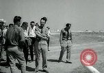 Standbild TNT Explosion Alberta Kanada, 1964, aus Sekunde 25 historischem Filmmaterial Videoclip 65675035418