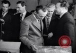 Standbild sowjetischen Behörden Moskau Russland Sowjetunion, 1956, aus Sekunde 59 historischem Filmmaterial Videoclip 65675035435