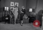 Immagine di Modelli New York City USA, 1956, secondo 30 filmato di repertorio 65675035437