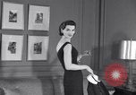 Immagine di Modelli New York City USA, 1956, secondo 48 filmato di repertorio 65675035437
