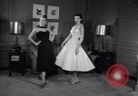 Immagine di Modelli New York City USA, 1956, secondo 60 filmato di repertorio 65675035437