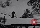Immagine di Sci Leavenworth Washington USA, 1956, secondo 25 filmato di repertorio 65675035439