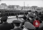 Standbild russische Truppen Ost Berlin Deutschland, 1958, aus Sekunde 6 historischem Filmmaterial Videoclip 65675035445