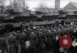 Standbild russische Truppen Ost Berlin Deutschland, 1958, aus Sekunde 23 historischem Filmmaterial Videoclip 65675035445